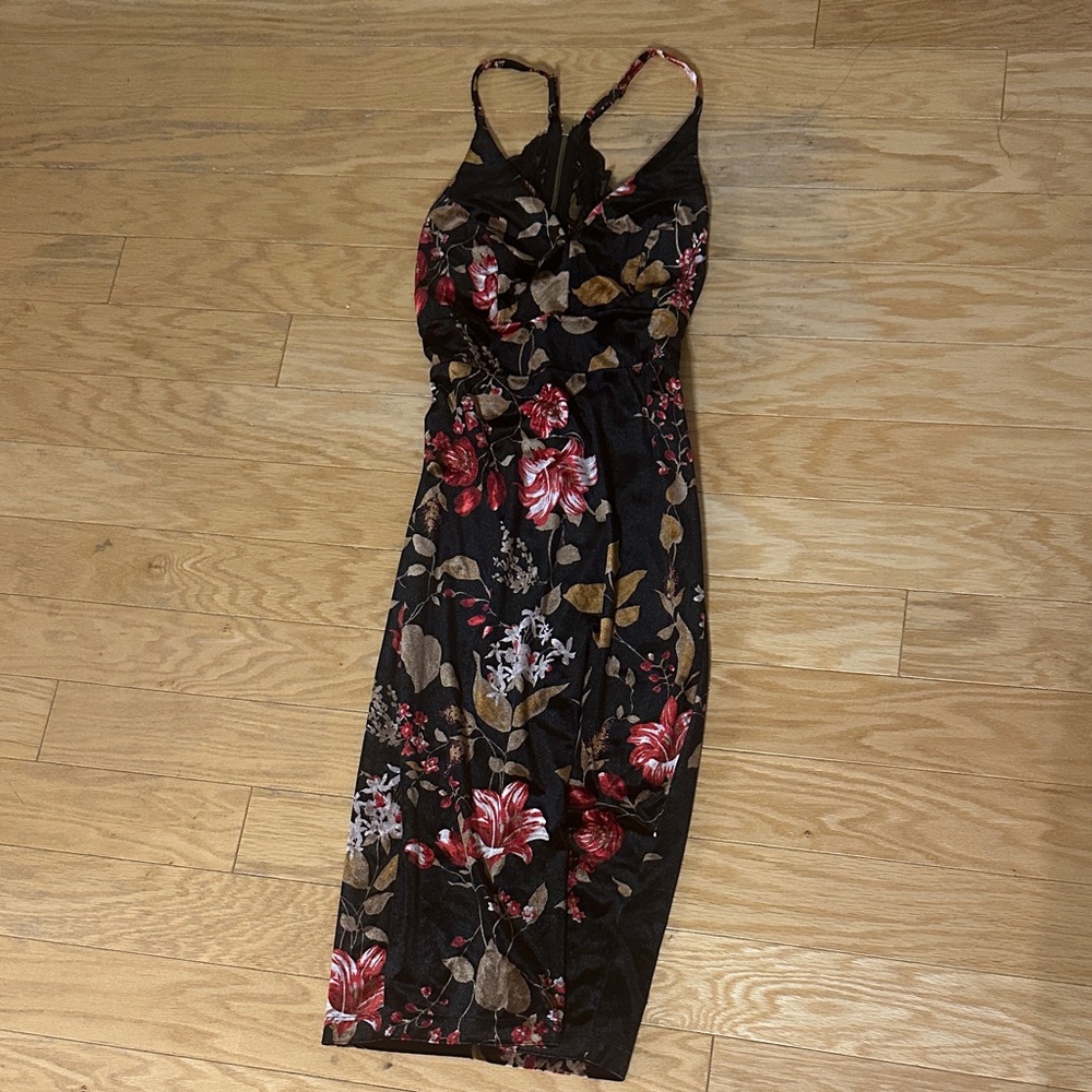VENUS Black and Red Velvet Floral Print Midi Dress - XS - Like New